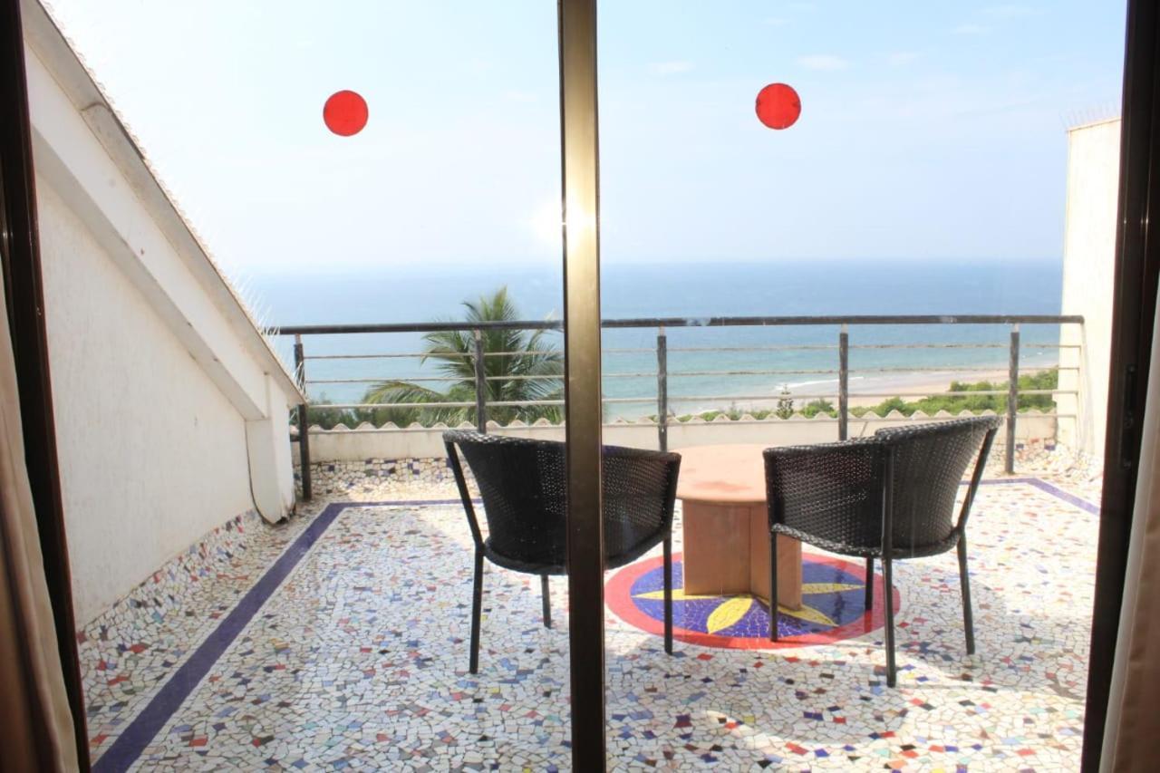 Abhishek Beach Resort And Spa Ganpatipule Extérieur photo