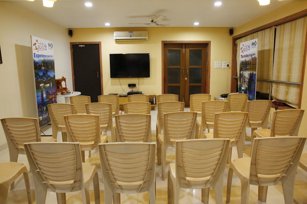 Abhishek Beach Resort And Spa Ganpatipule Extérieur photo