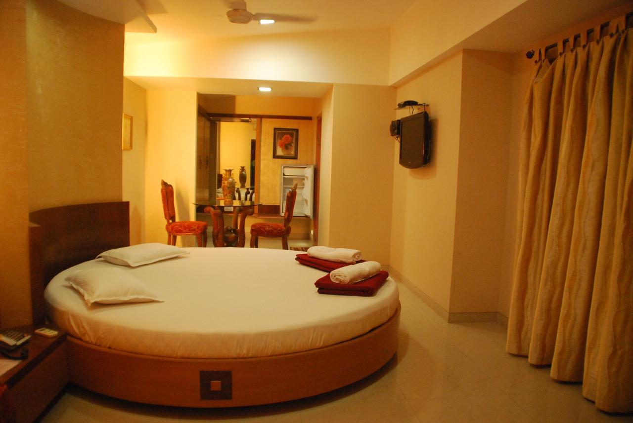 Abhishek Beach Resort And Spa Ganpatipule Extérieur photo