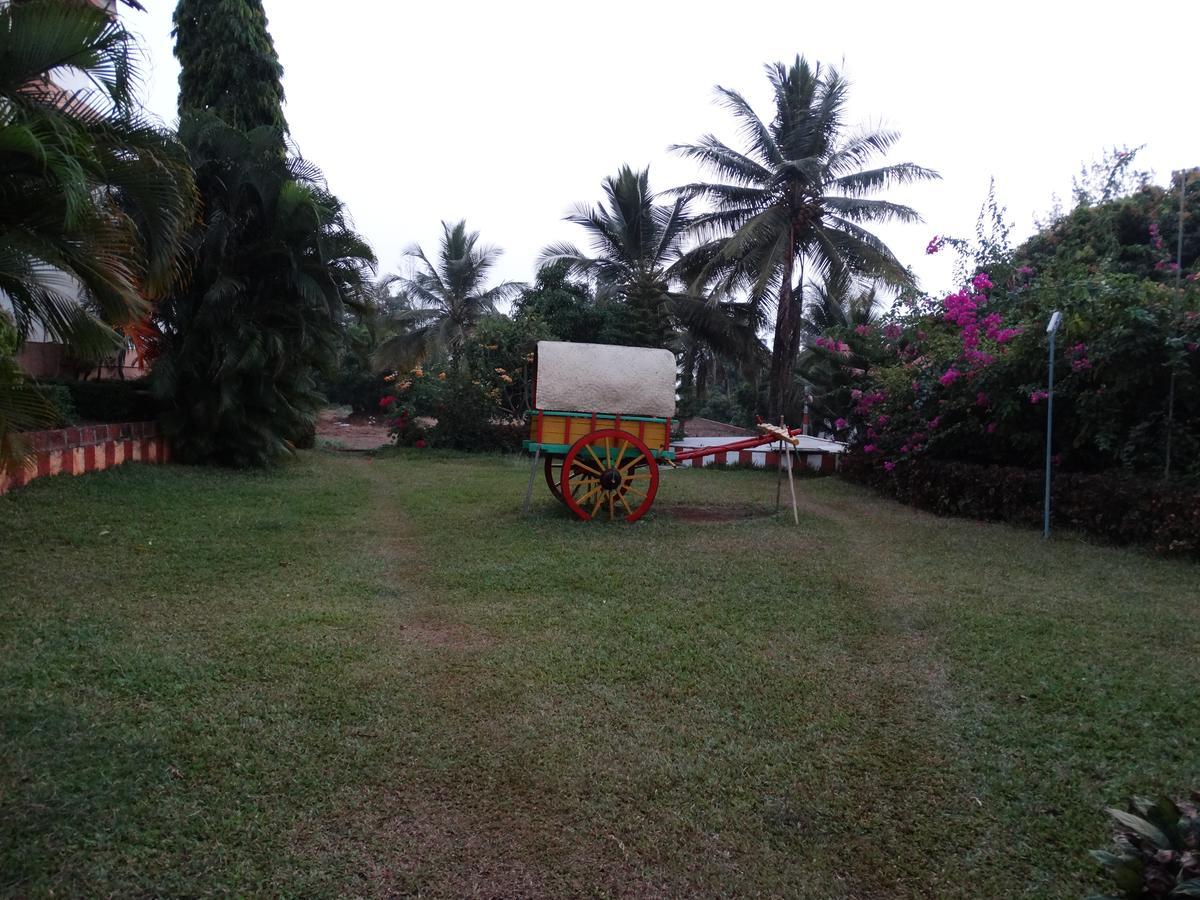 Abhishek Beach Resort And Spa Ganpatipule Extérieur photo