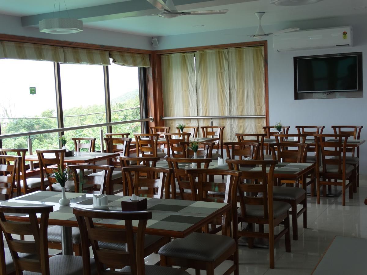 Abhishek Beach Resort And Spa Ganpatipule Extérieur photo