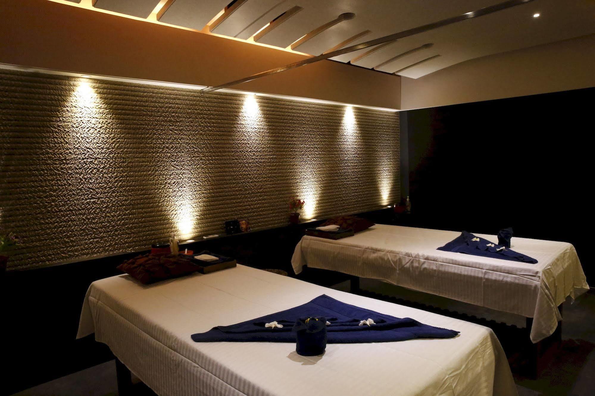 Abhishek Beach Resort And Spa Ganpatipule Extérieur photo