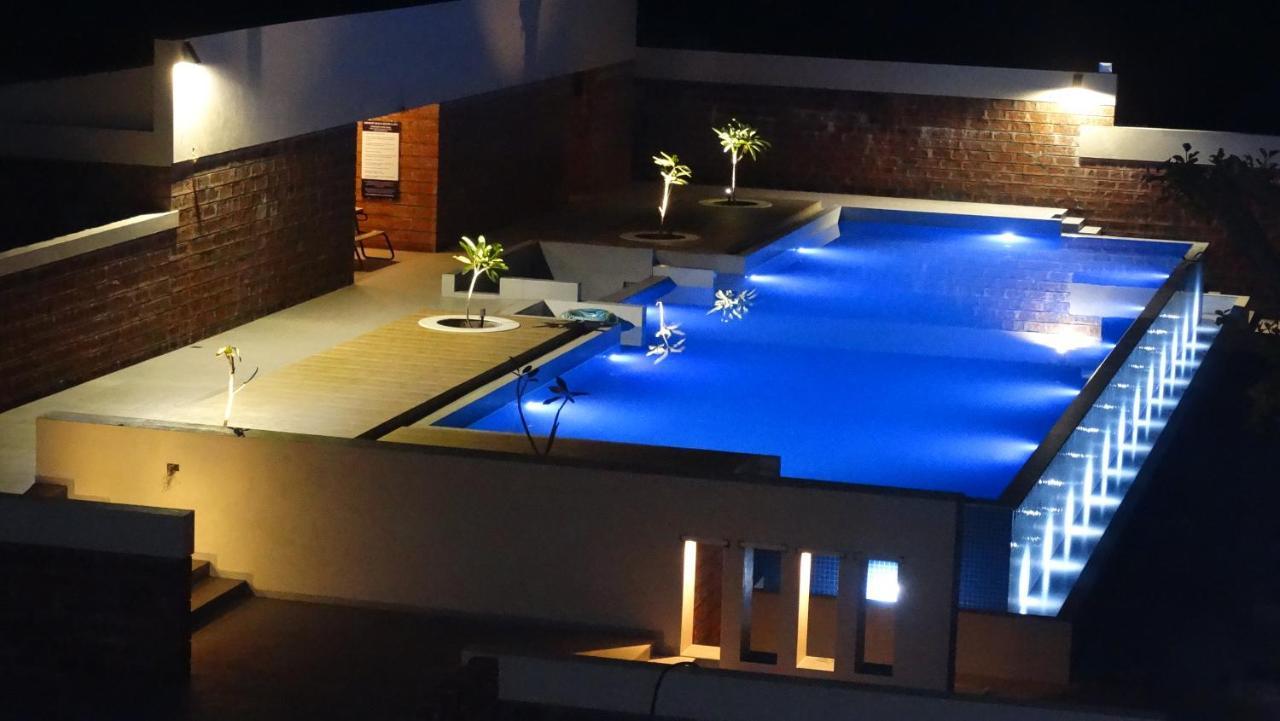 Abhishek Beach Resort And Spa Ganpatipule Extérieur photo