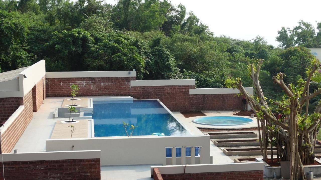 Abhishek Beach Resort And Spa Ganpatipule Extérieur photo