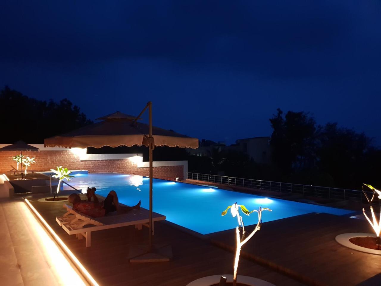 Abhishek Beach Resort And Spa Ganpatipule Extérieur photo