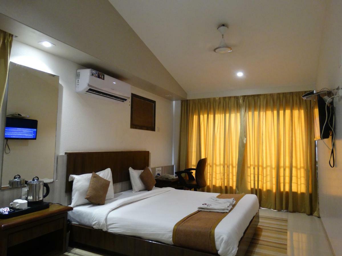 Abhishek Beach Resort And Spa Ganpatipule Extérieur photo