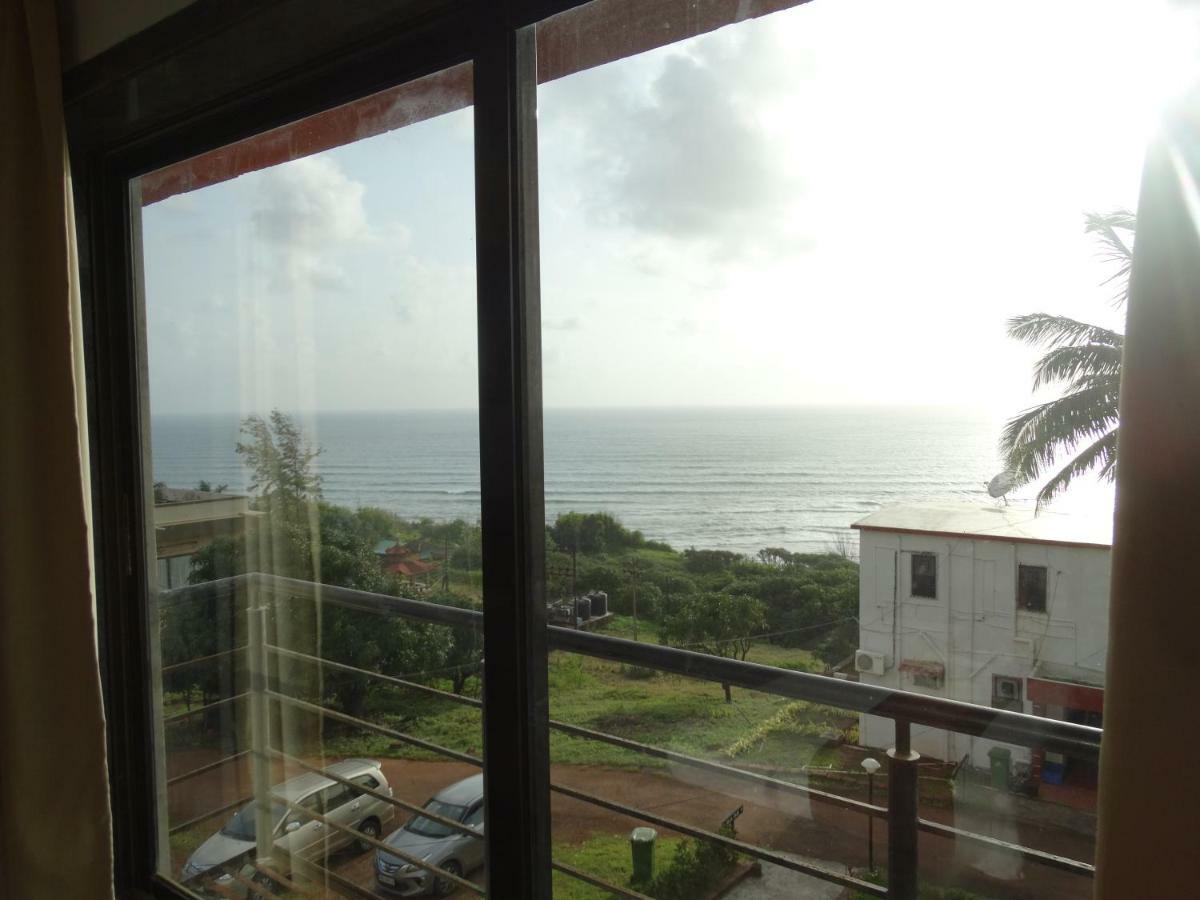 Abhishek Beach Resort And Spa Ganpatipule Extérieur photo